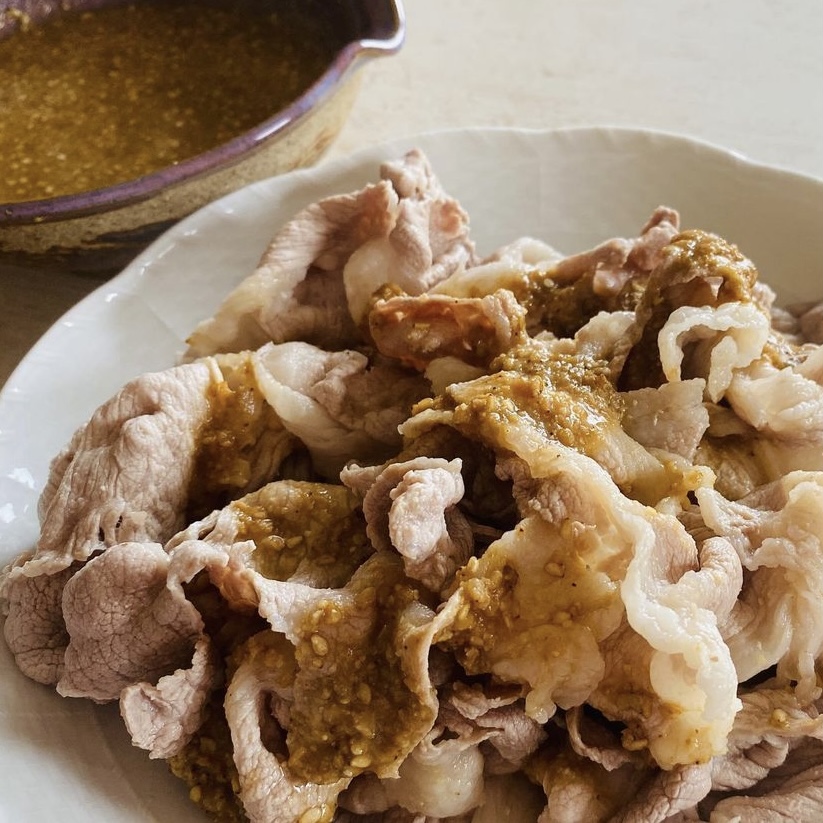 Shabu shabu with Japanese sesame sauce
